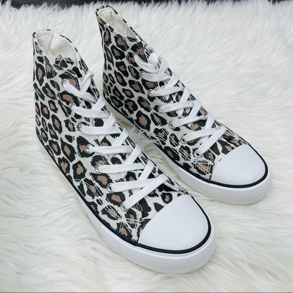 Leopard canvas high top sneaker - Picture 2 of 10